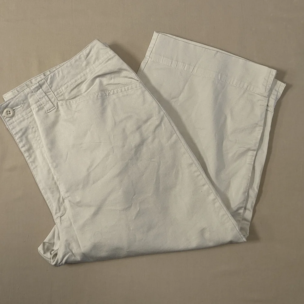 White Stag Stretch Classic Tan Khaki Chinos Bermudas/Capris- Size 10